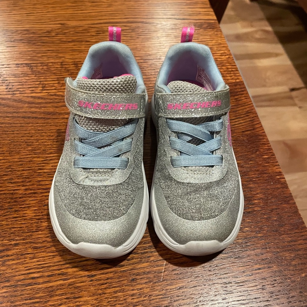 Skechers Kids' Gray and Pink Sneakers size 9